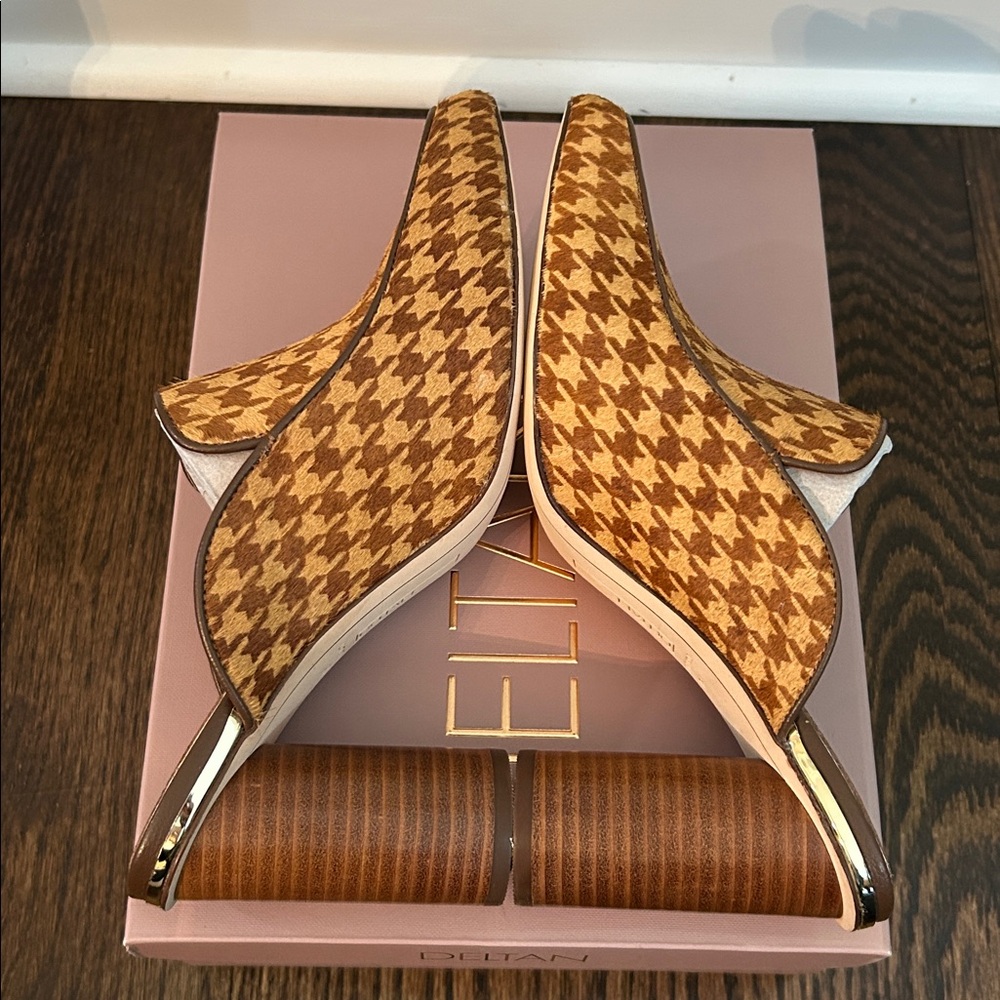 Deltan Houndstooth Mules - Picture 4 of 9